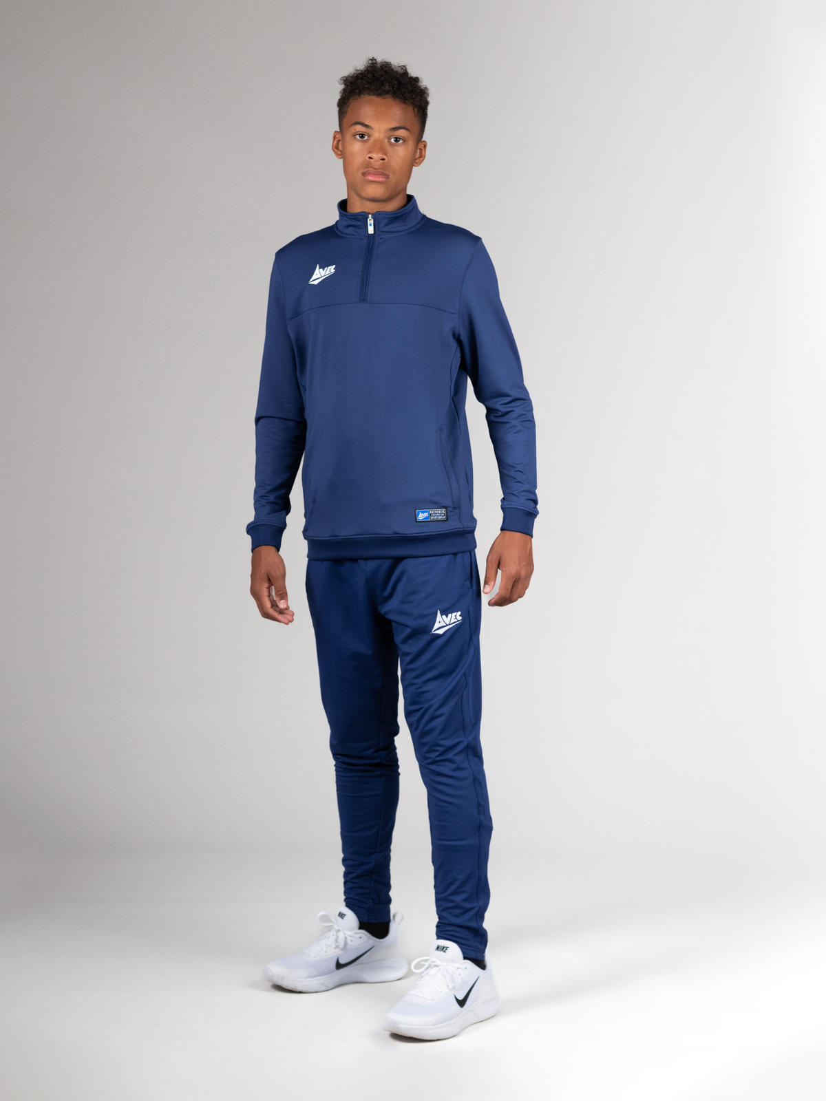 picture of focus tech pant - navy