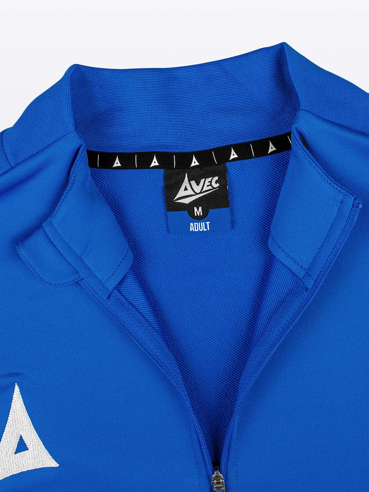 	close-up of inner collar design on the avec focus 2 royal tech overlay