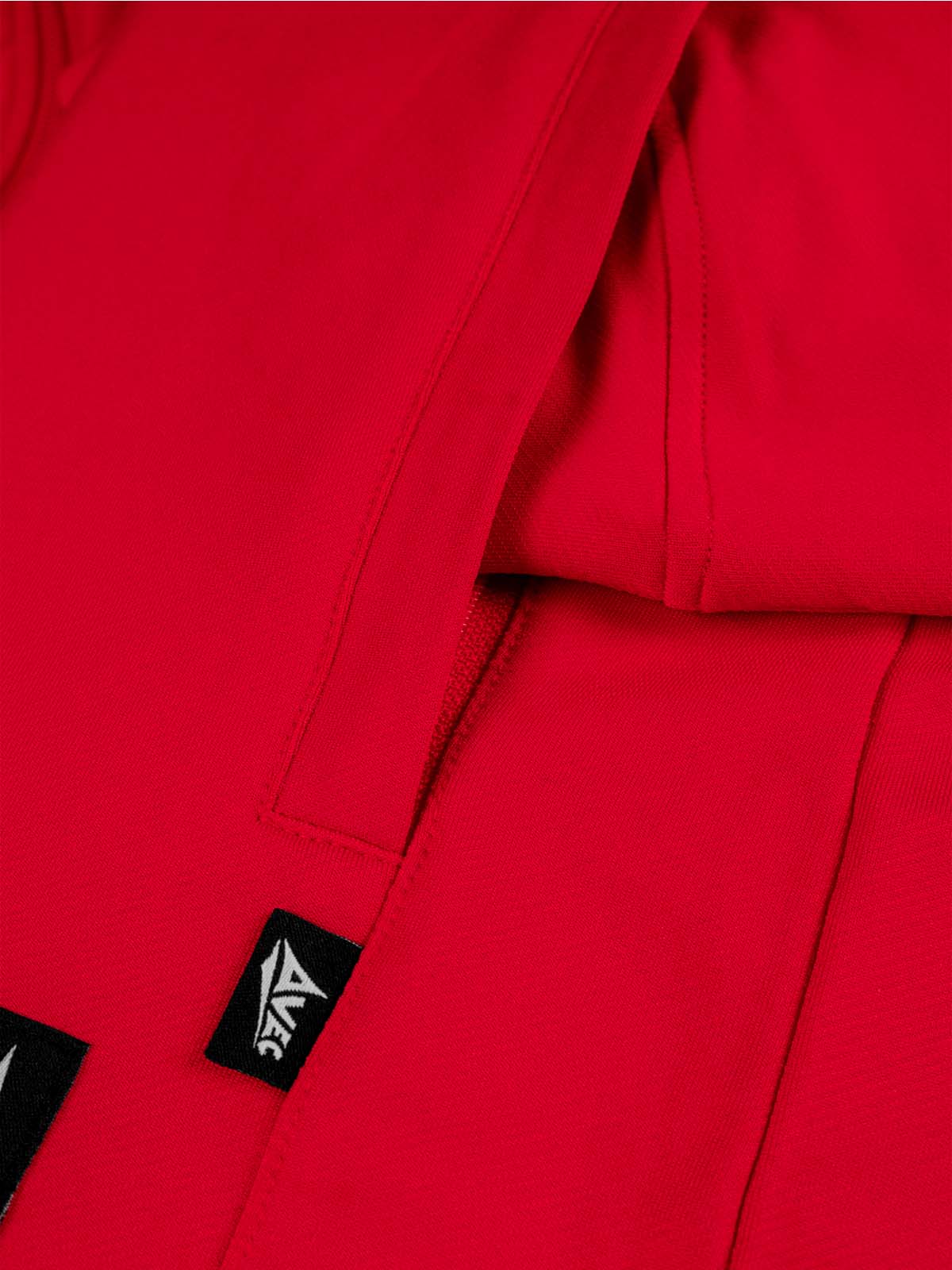 close-up of side seam zipped pockets