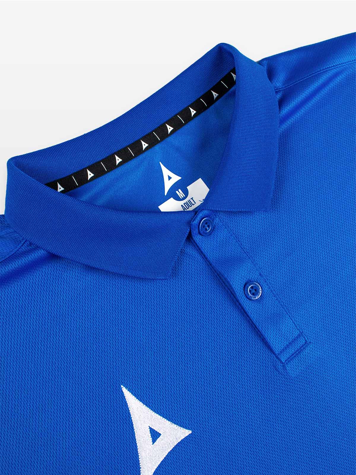 close-up of collar design on the avec focus 2 royal tech polo