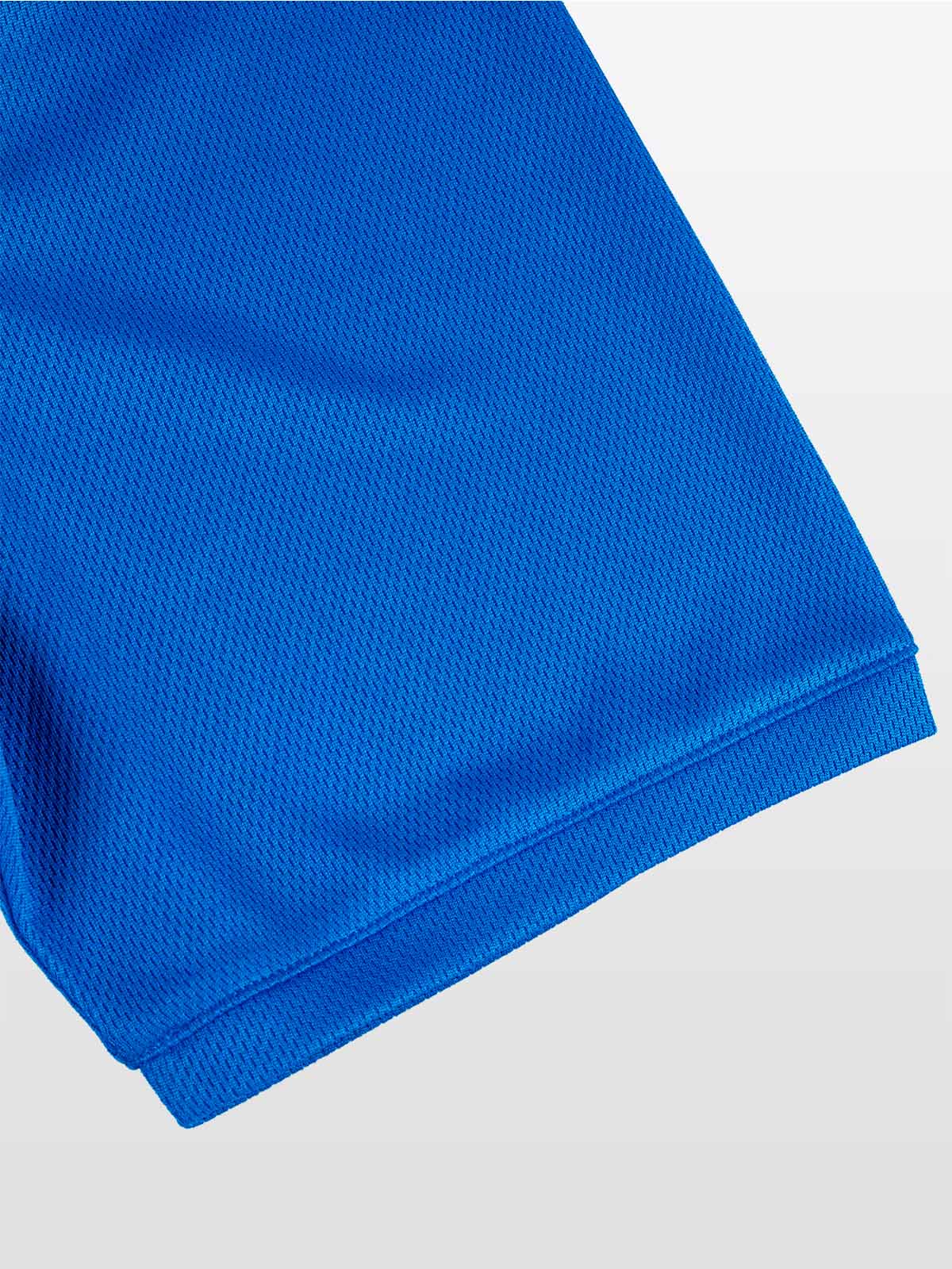 close-up of sleeve cuff on the avec focus 2 royal tech polo