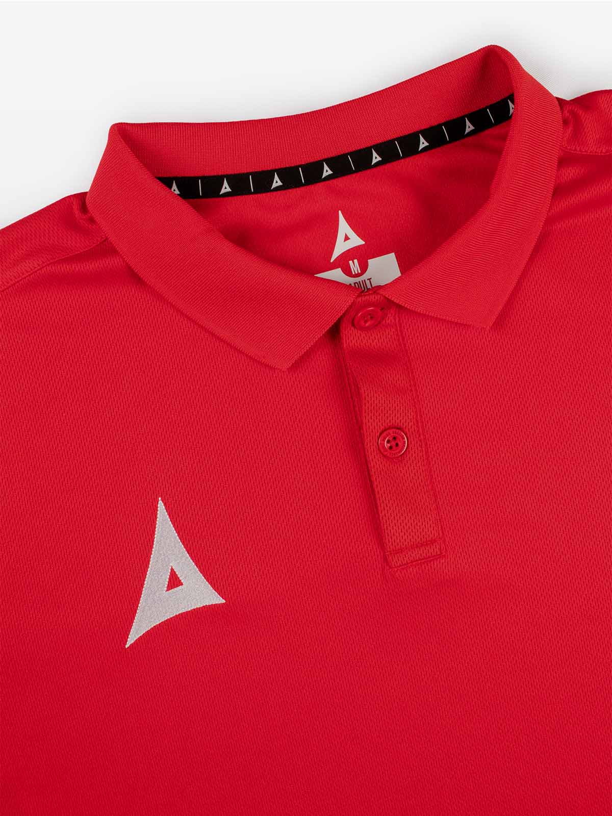 close-up of collar design on the avec focus 2 royal tech polo