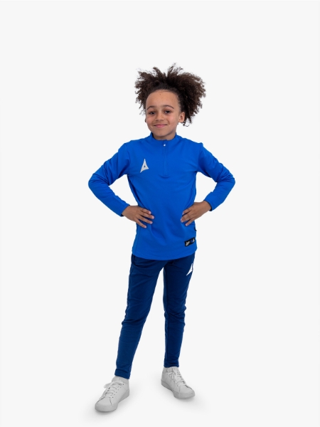 Avec Focus 2 Royal Tech Overlay worn by junior model – Full body shot