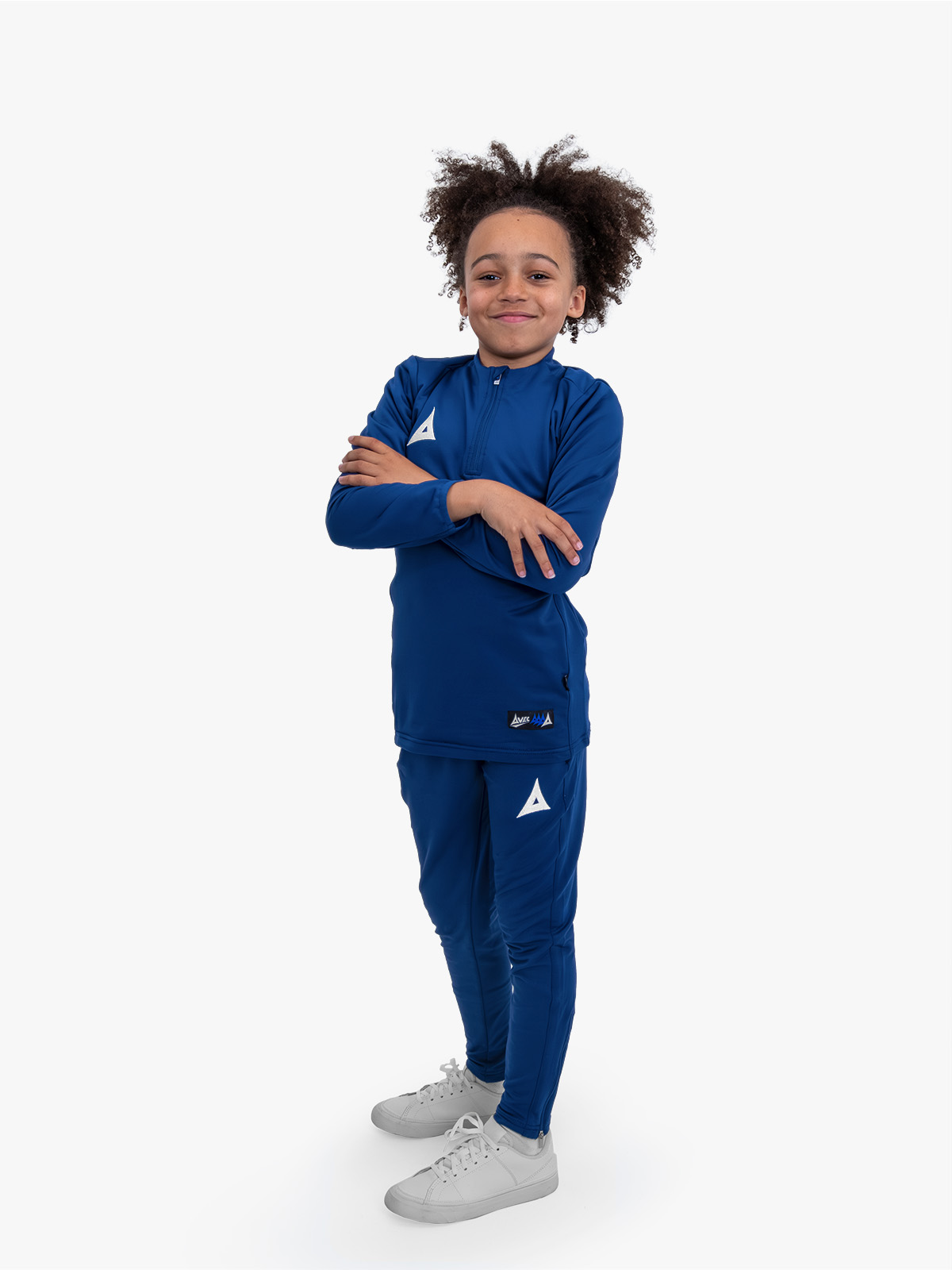 avec focus 2 navy tech overlay worn by junior model – full body shot