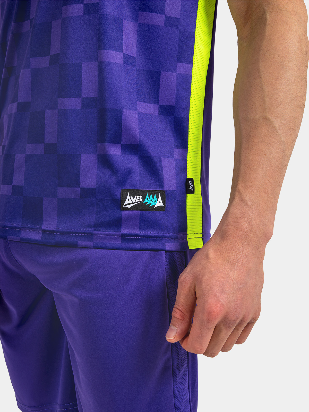 mesh ventilation panels on sq pro purple jersey