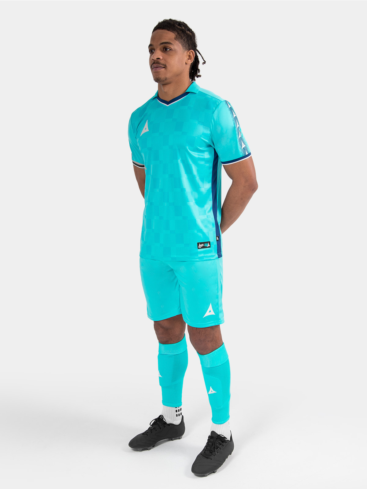 sq pro hyper blue shirt shown as part of full kit