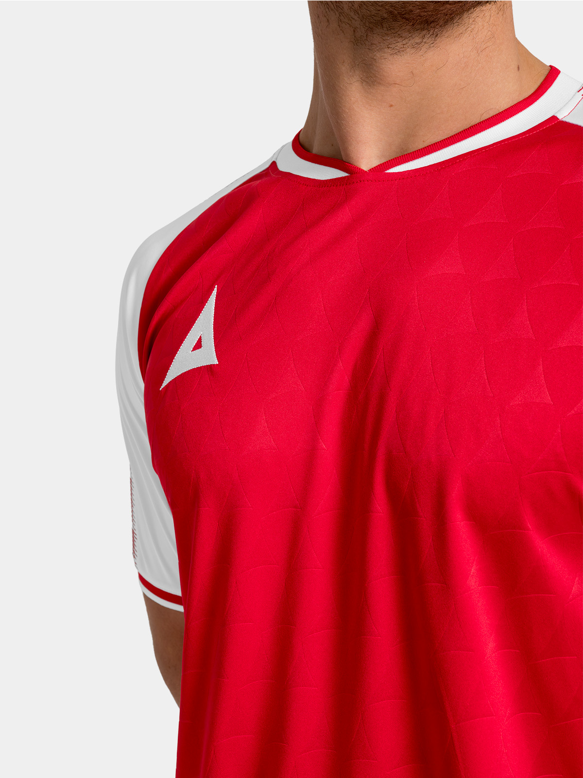 technical shot of the red heritage jersey neckline and comfort-fit collar.