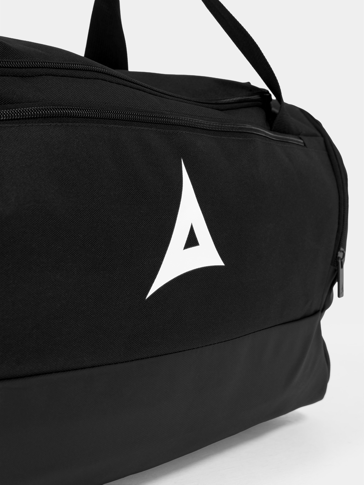 picture of focus duffel bag - black