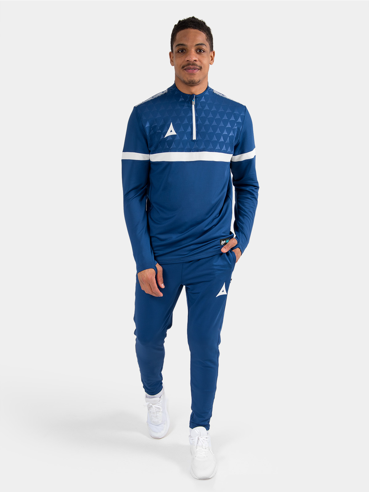 full-length shot of the navy evolve pro training kit, demonstrating a unified and prestigious professional appearance.