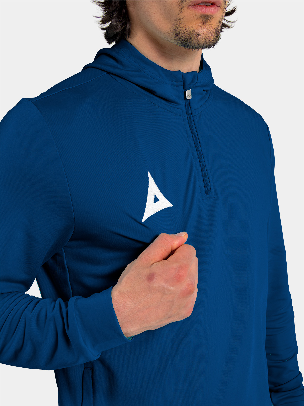 navy focus 2 qz hoody zipped to the top, showing the professional collar and sleek profile.