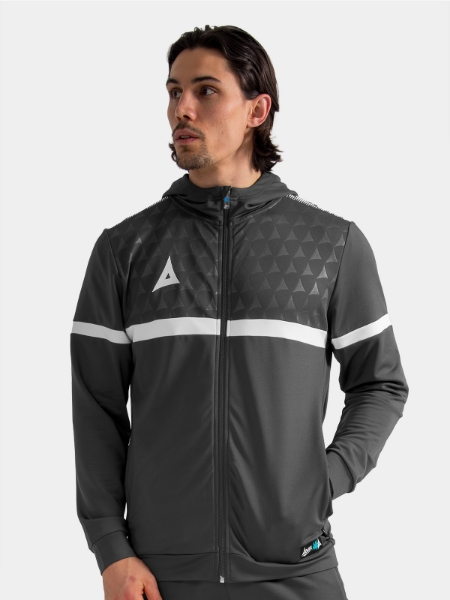 Model showcasing the Anthracite Dark Grey Evolve Pro hoody, highlighting the modern charcoal aesthetic and flexible fit.