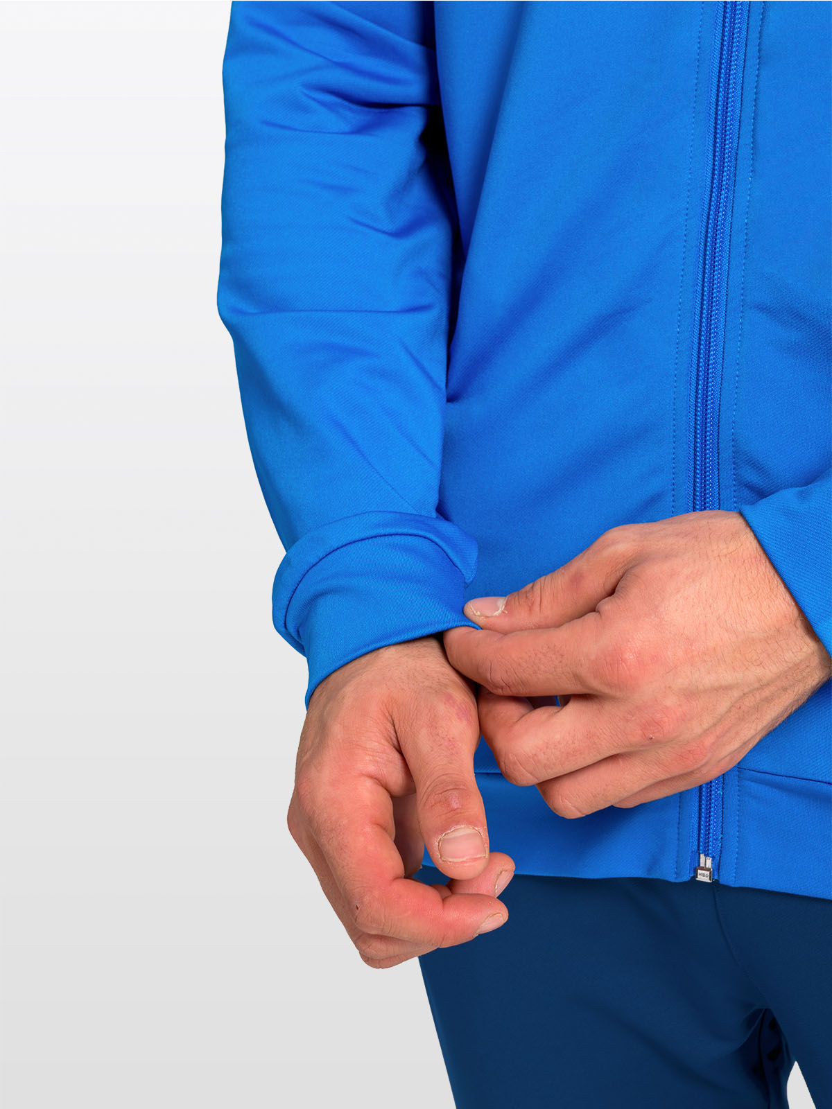 sleeve cuff detail