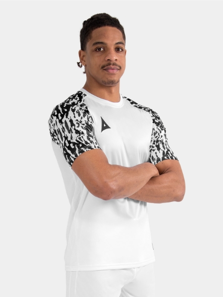 	Professional athlete wearing the White and Black Classic Pro Jersey, illustrating the streamlined athletic pro-fit.