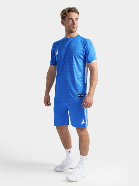 	Full matchday preparation kit view in Royal Blue, featuring the Evolve Pro jersey and shorts.