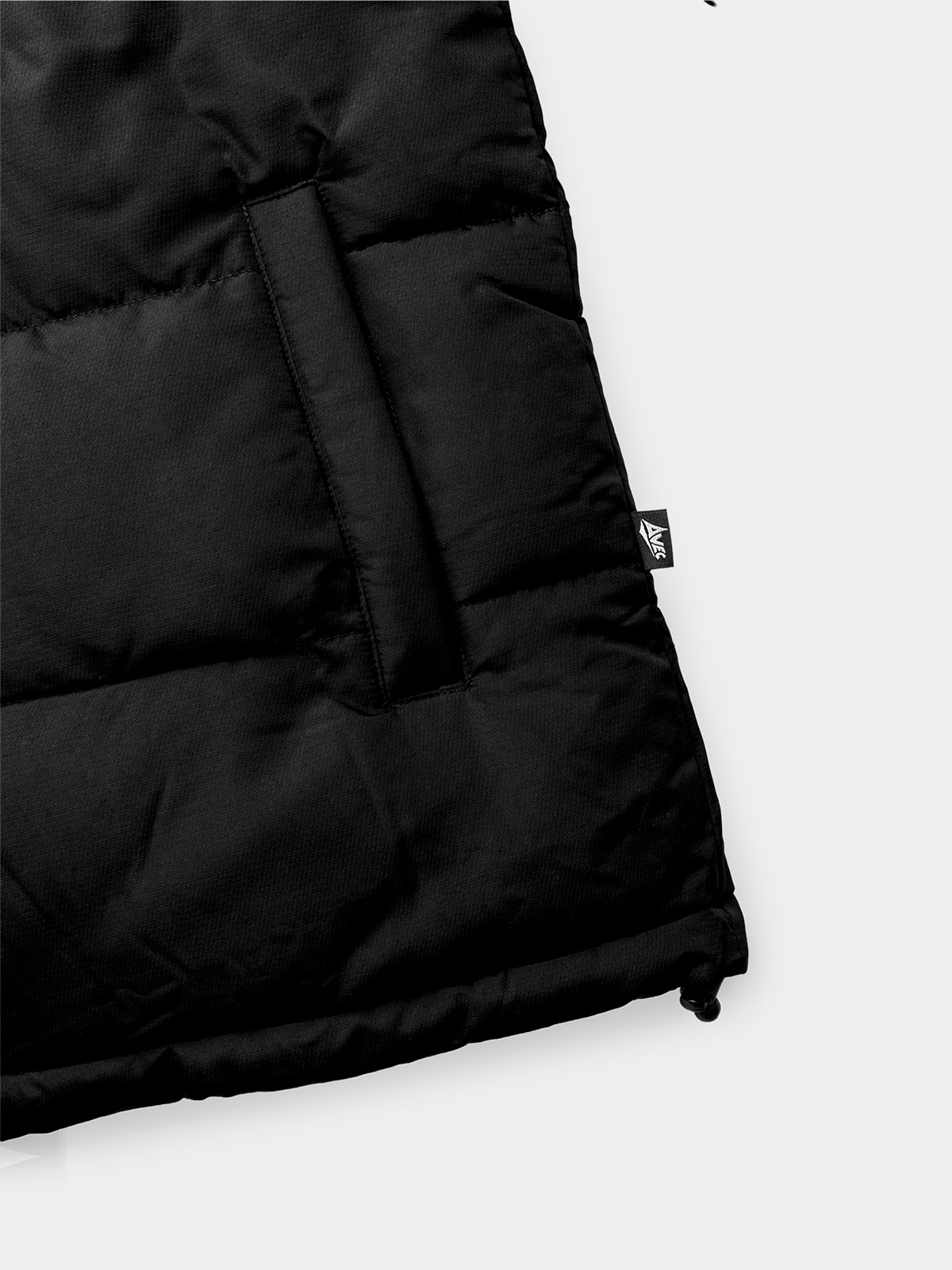 	avec evolve pro padded jacket in black – side seam zipped pockets